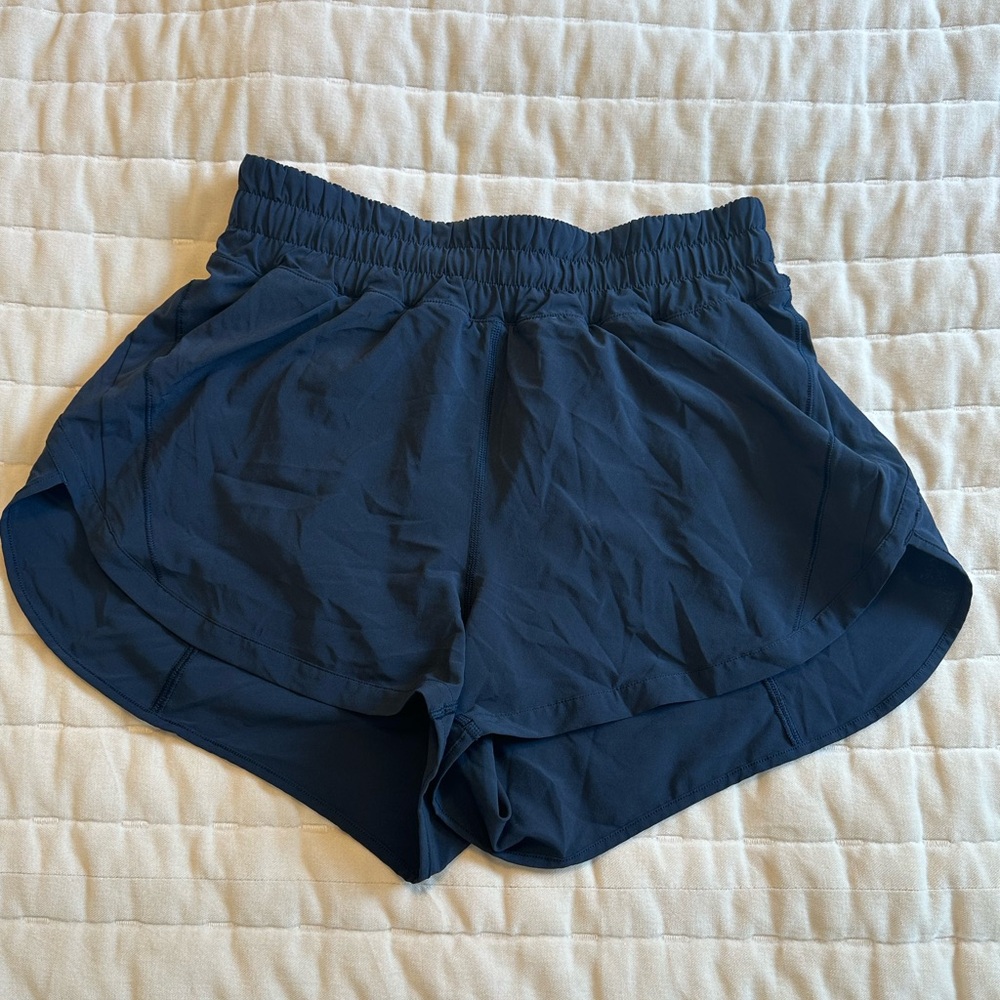Lululemon track that 3in short size 8 navy